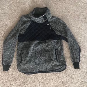 Abercrombie & Fitch asymmetrical snap up fleece